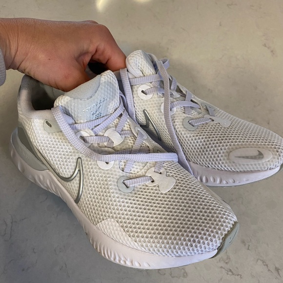 Nike Renew Running Shoes - Picture 2 of 8